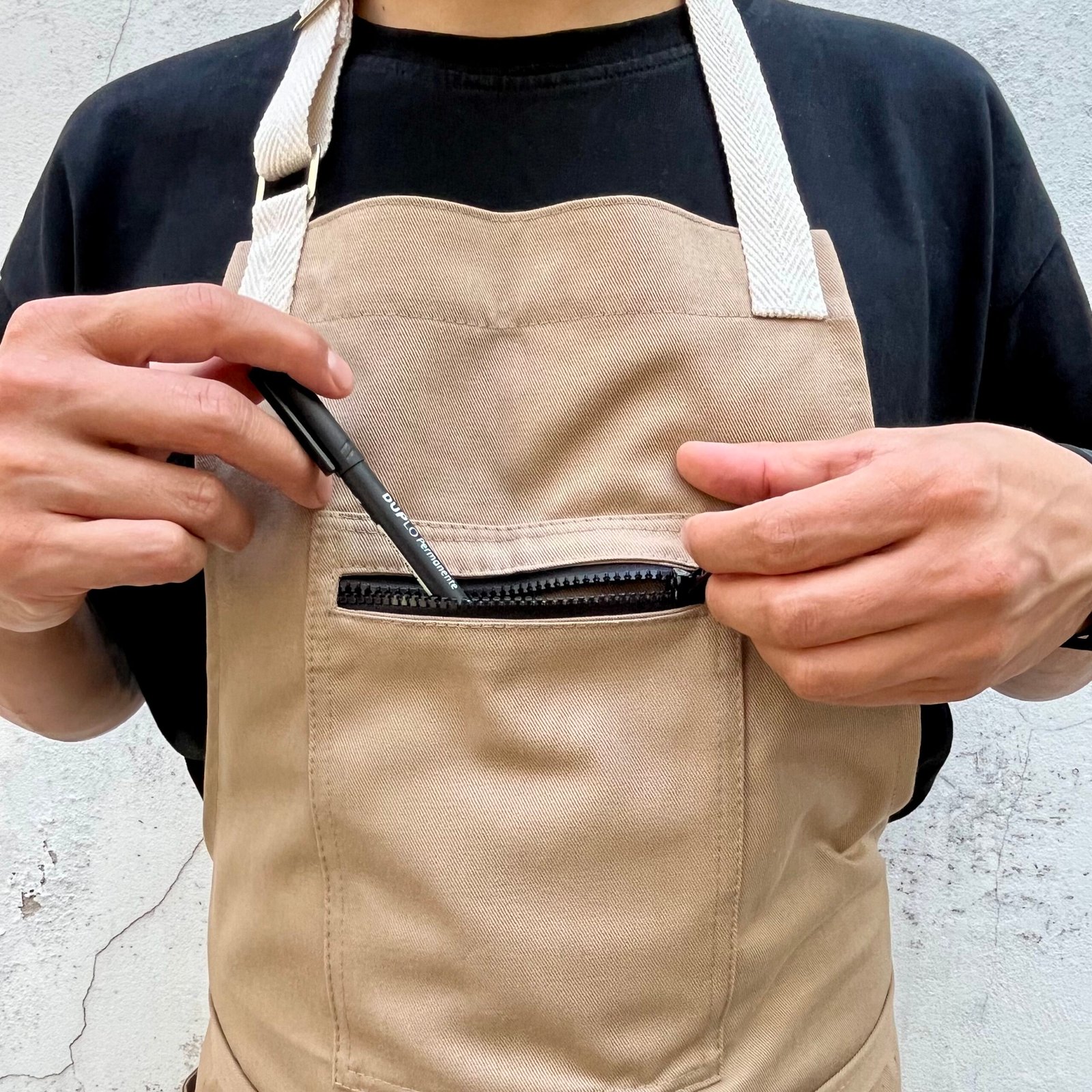Delantal gastronómico con bolsillo con cierre — SOBA ropa de trabajo